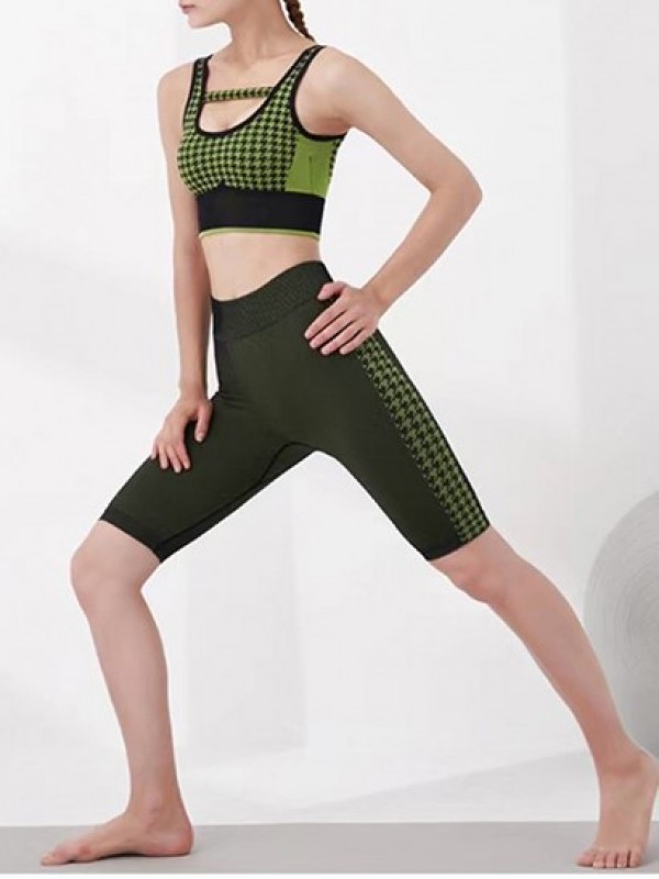 Houndstooth Sports Bra And Scrunch Butt Biker Shorts Set