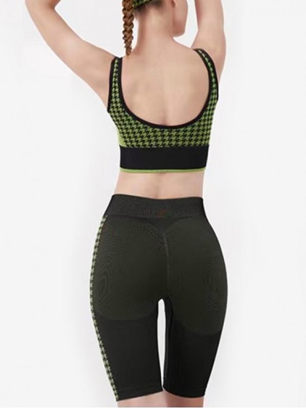 Houndstooth Sports Bra And Scrunch Butt Biker Shorts Set